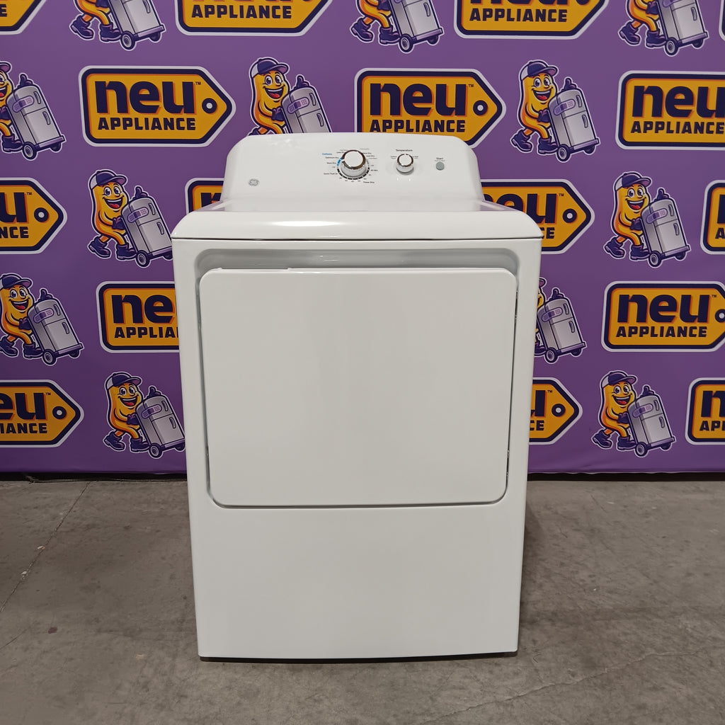 GE White Top Load 4.0 Cu. Ft. Capacity Washer with Stainless Steel Wash Basket GTW325ASWWW - New in Box and GE White Electric 6.2 Cu. Ft. Capacity Dryer with Shallow Depth and Up to 120 Ft. Venting Capability 16274 - GTX33EASKWW - Scratch & Dent (Minor)