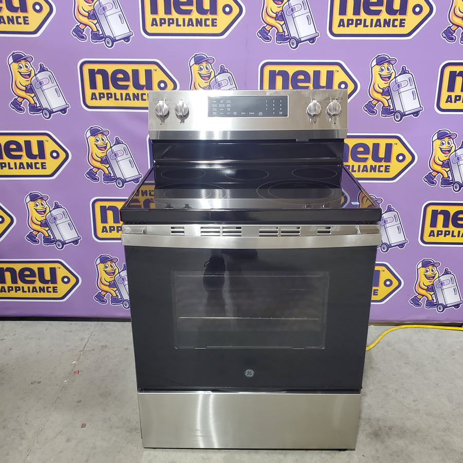 GE ENERGY STAR® 30" Free-Standing Electric Convection Range with No Preheat Air Fry and EasyWash™ Oven Tray GRF600AVSS - Open Box