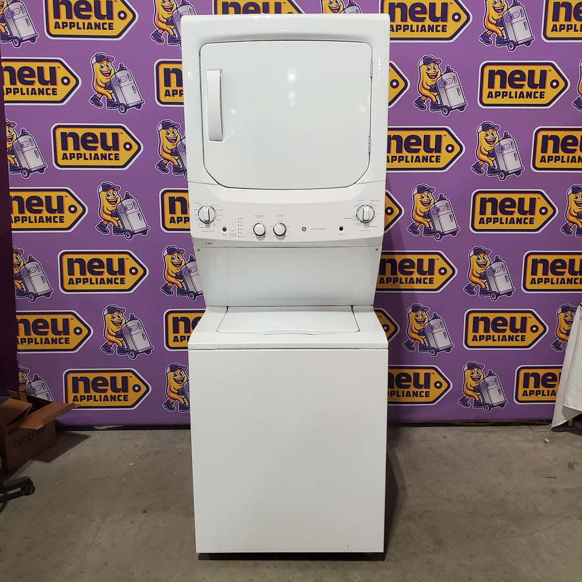 GE 3.8 cu. ft. Washer 5.9 cu. ft. Long Vent Electric Dryer Combo in White GUV27ESSMWW - Certified Refurbished