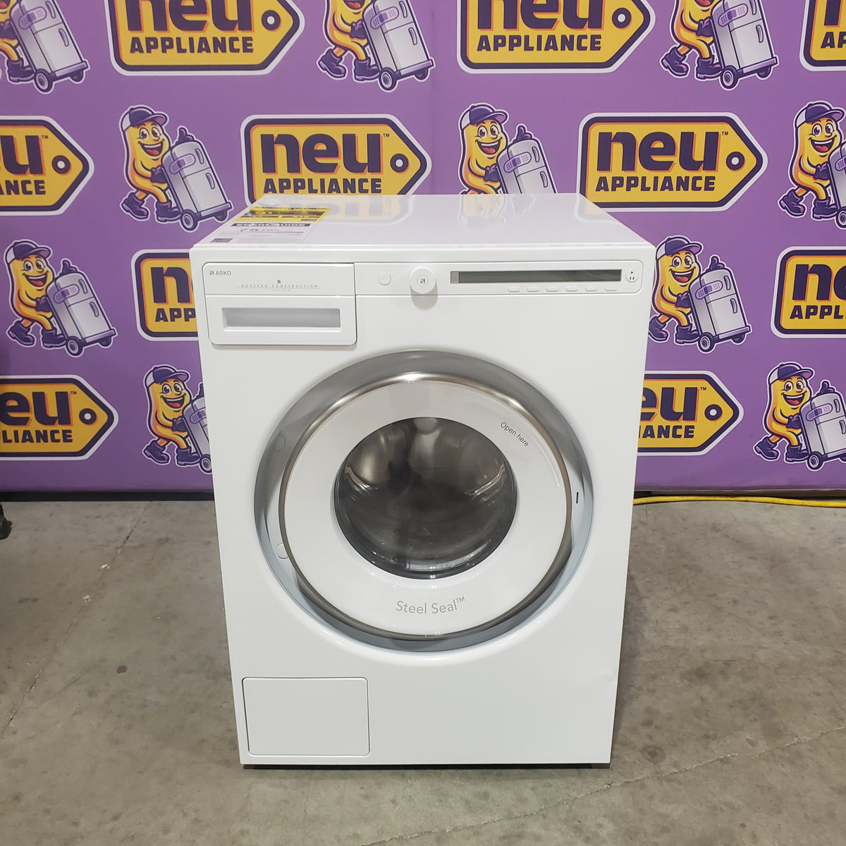 ASKO 24" Stackable Wide ASKO Premium Steel Seal Washing Machine with Quattro Construction and Active Drum W2084W - Scratch & Dent (Minor)