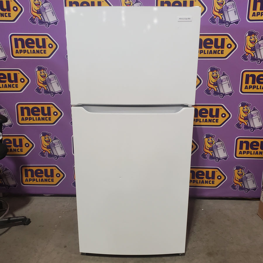 Frigidaire 30 in. Width 18.3 cu. ft. Top Freezer Refrigerator with EvenTemp Cooling System in White FFTR1835VW - Scratch & Dent (Minor)