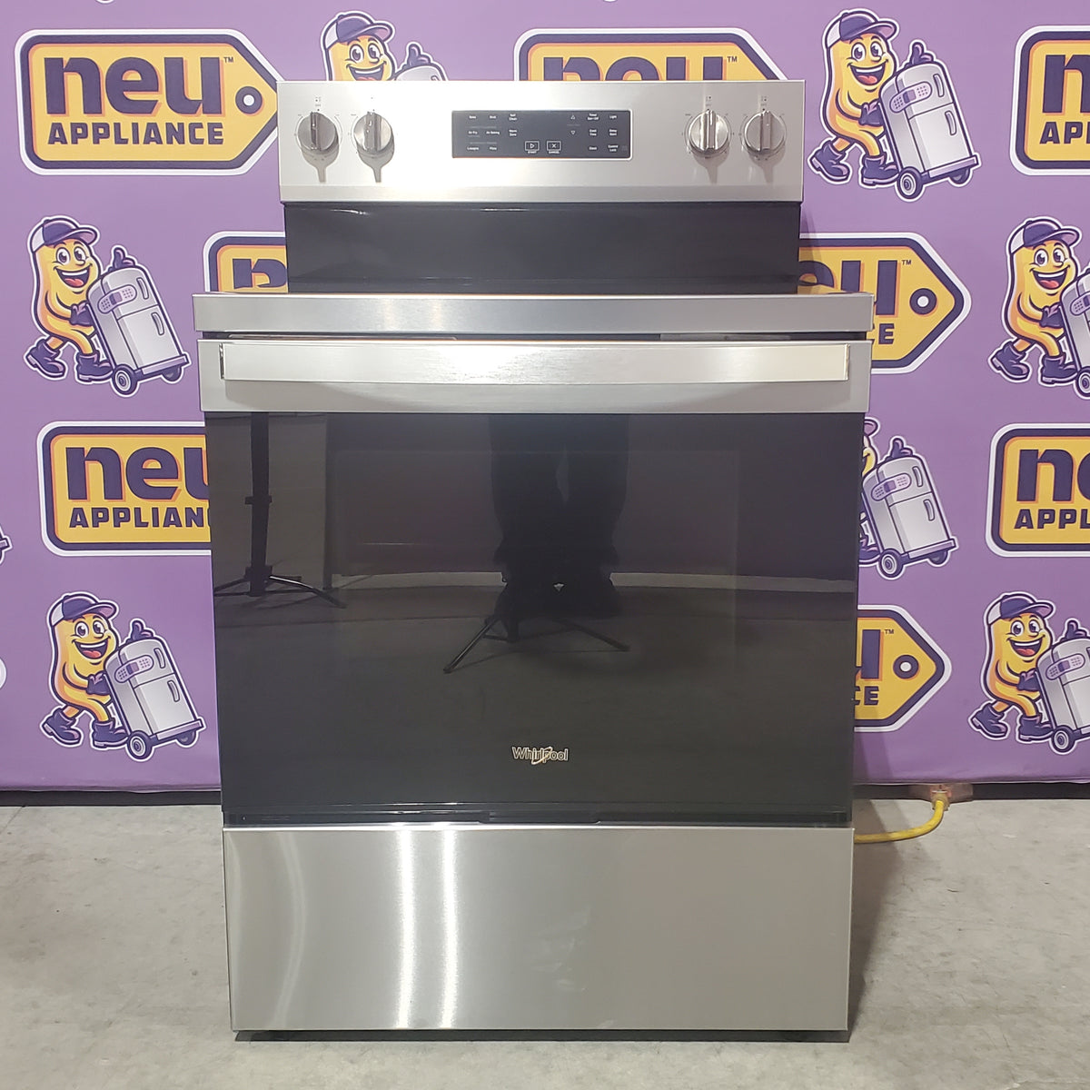 Whirlpool Energy Star Electric Range with Air Cooking Technology, No Preheat Air Fry, Air Baking and Self Clean 22221442 - WFES5030RZ - Open Box