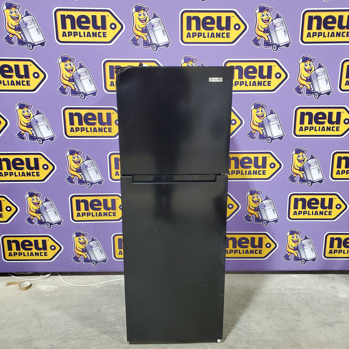 Vissani Black Top Freezer 10.1 Cu. Ft. Refrigerator with No Frost Design MDTF10BKES4 - Scratch and Dent (Moderate)