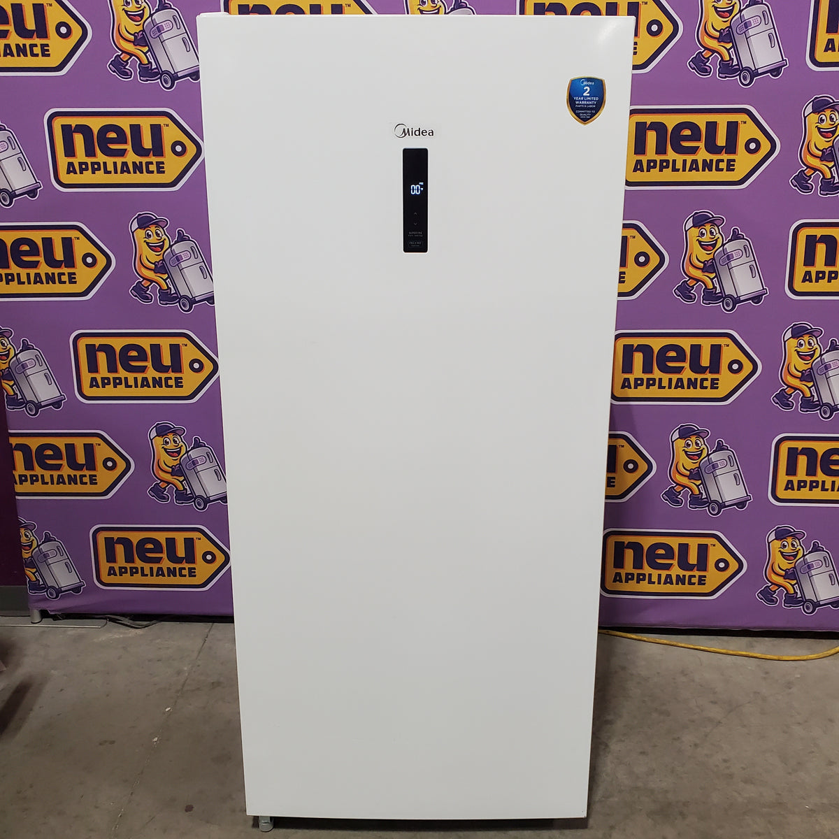 Midea 21 cu. ft. Convertible Upright Freezer in White MRU21F5BWW - Scratch & Dent (Minor)