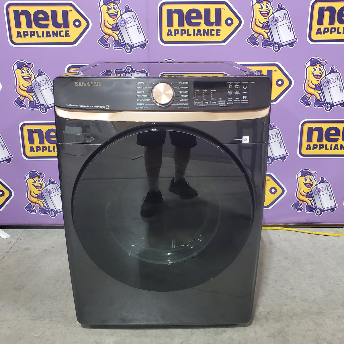 Samsung 7.5 cu. ft. Smart Electric Dryer with Steam Sanitize+ and Sensor Dry in Brushed Black DVE50BG8300V - Open Box