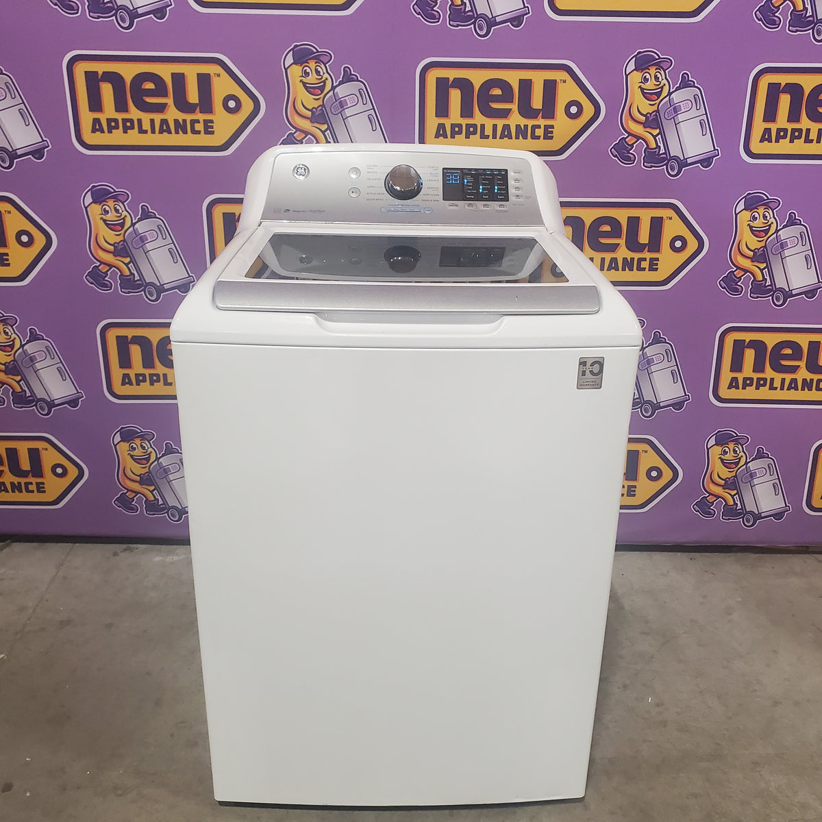 GE® ENERGY STAR® 4.8 cu. ft. Capacity Washer with Sanitize w/Oxi and FlexDispense® in White GTW720BSNWS - Certified Refurbished