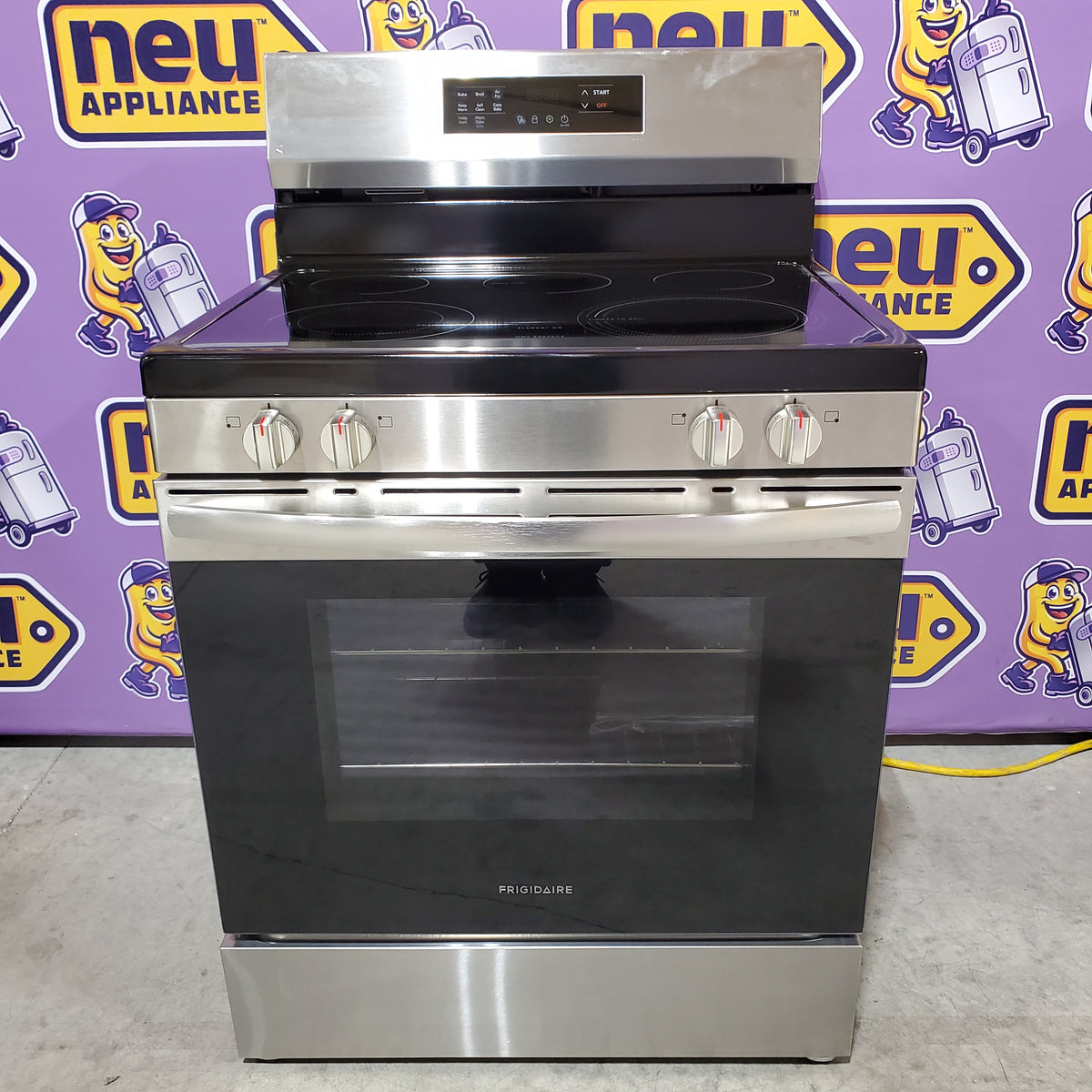 Frigidaire Electric Range with Five Cooktop Element, Air Fry and Self Cleaning 22142774 - FCRE3083AS - Open Box