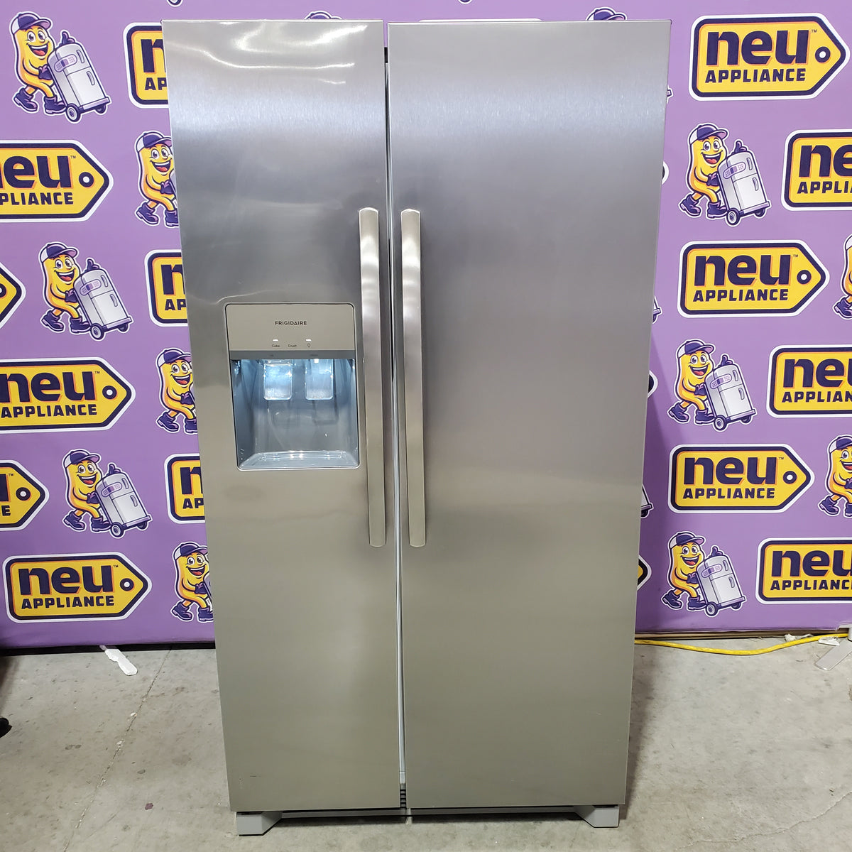 Frigidaire 25.6-cu ft ENERGY STAR Side-by-Side Refrigerator with Ice Maker in Fingerprint Resistant Stainless Steel FRSS26L3AF - Scratch & Dent (Moderate)
