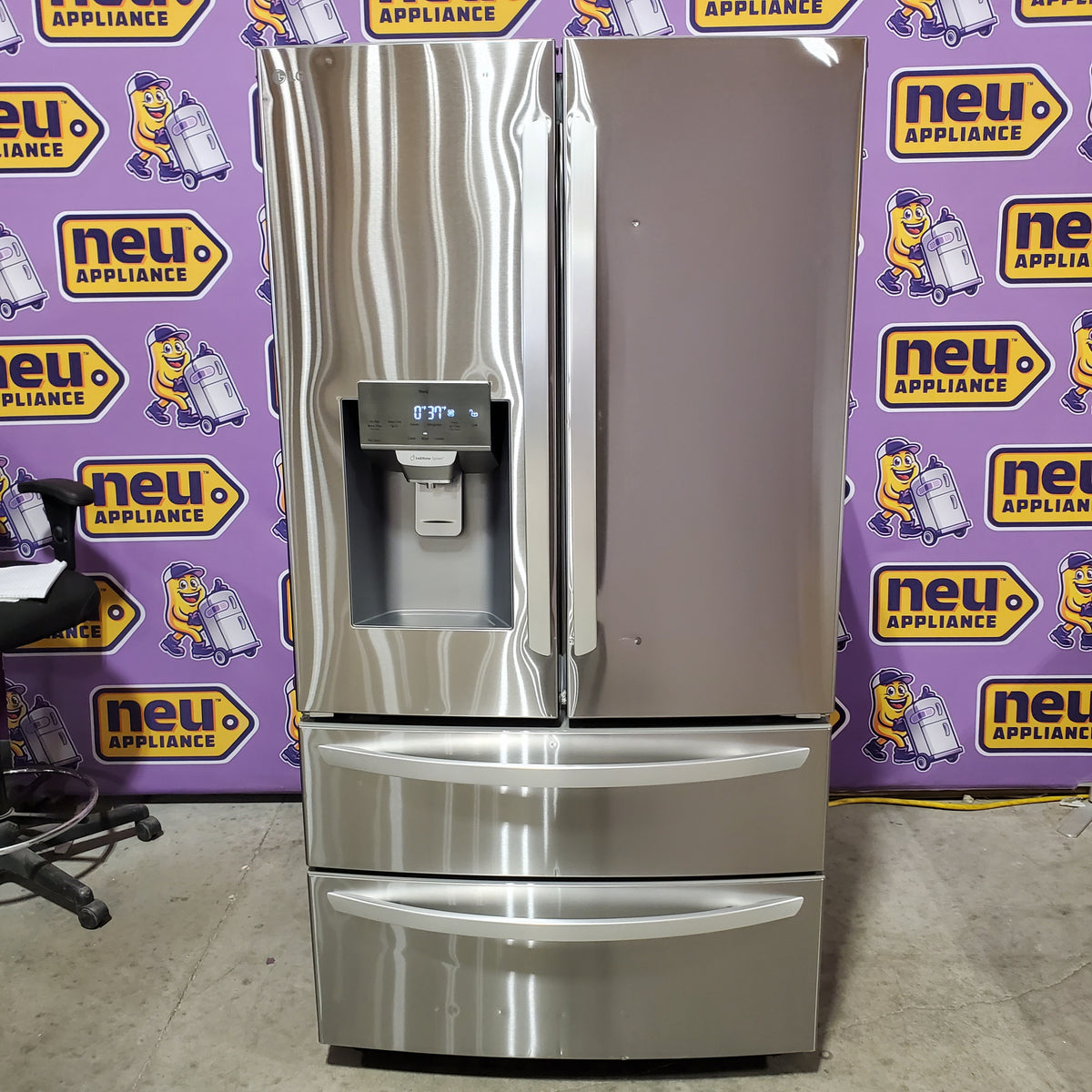 LG 27.8-cu ft 4-Door French Door Refrigerator with Dual Ice Maker in Fingerprint Resistant Steel LRMXS2806S - Scratch & Dent (Moderate)