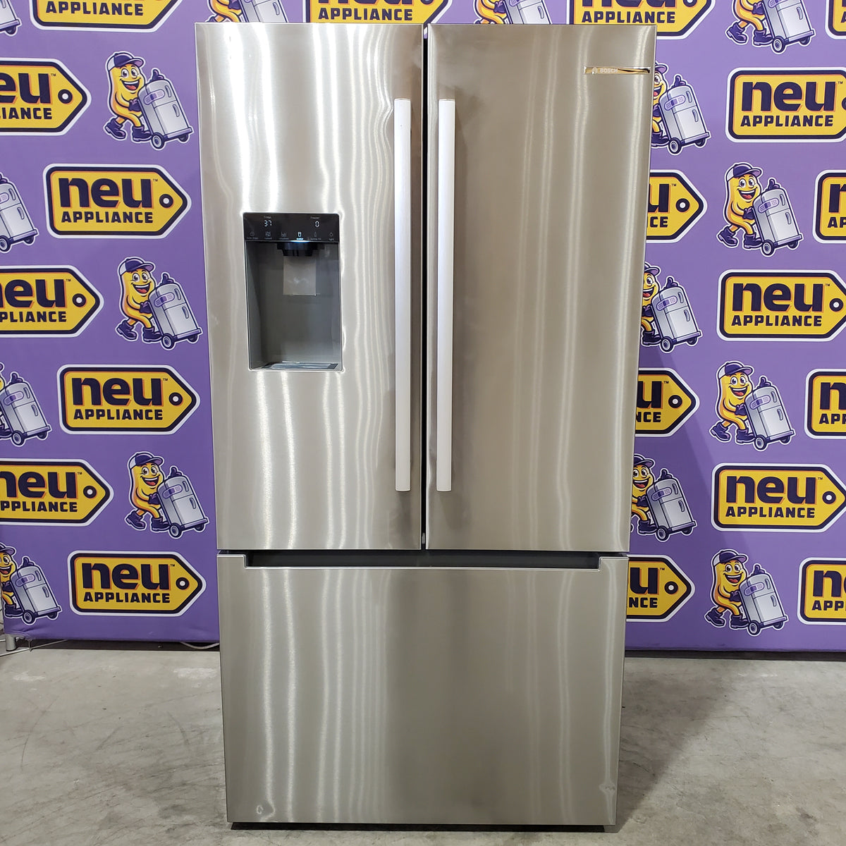Bosch Fastest Ice Maker Standard-Depth 300 Series 26-cu ft 3-Door Smart Compatible French Door Refrigerator with Ice Maker with Water and Ice Dispenser in Stainless Steel 22121511 - B36FD31ENS - Scratch & Dent (Moderate)