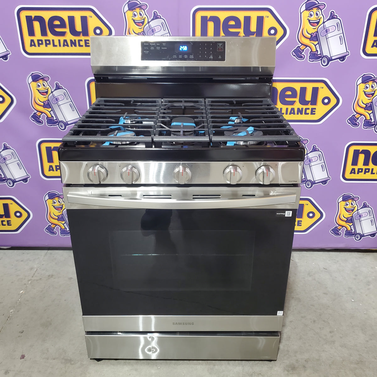 Samsung Smart Freestanding Gas 6.0 Cu. Ft. Range with No Preheat Air Fry and Convection in Stainless Steel NX60A6511SS - Scratch & Dent (Minor)
