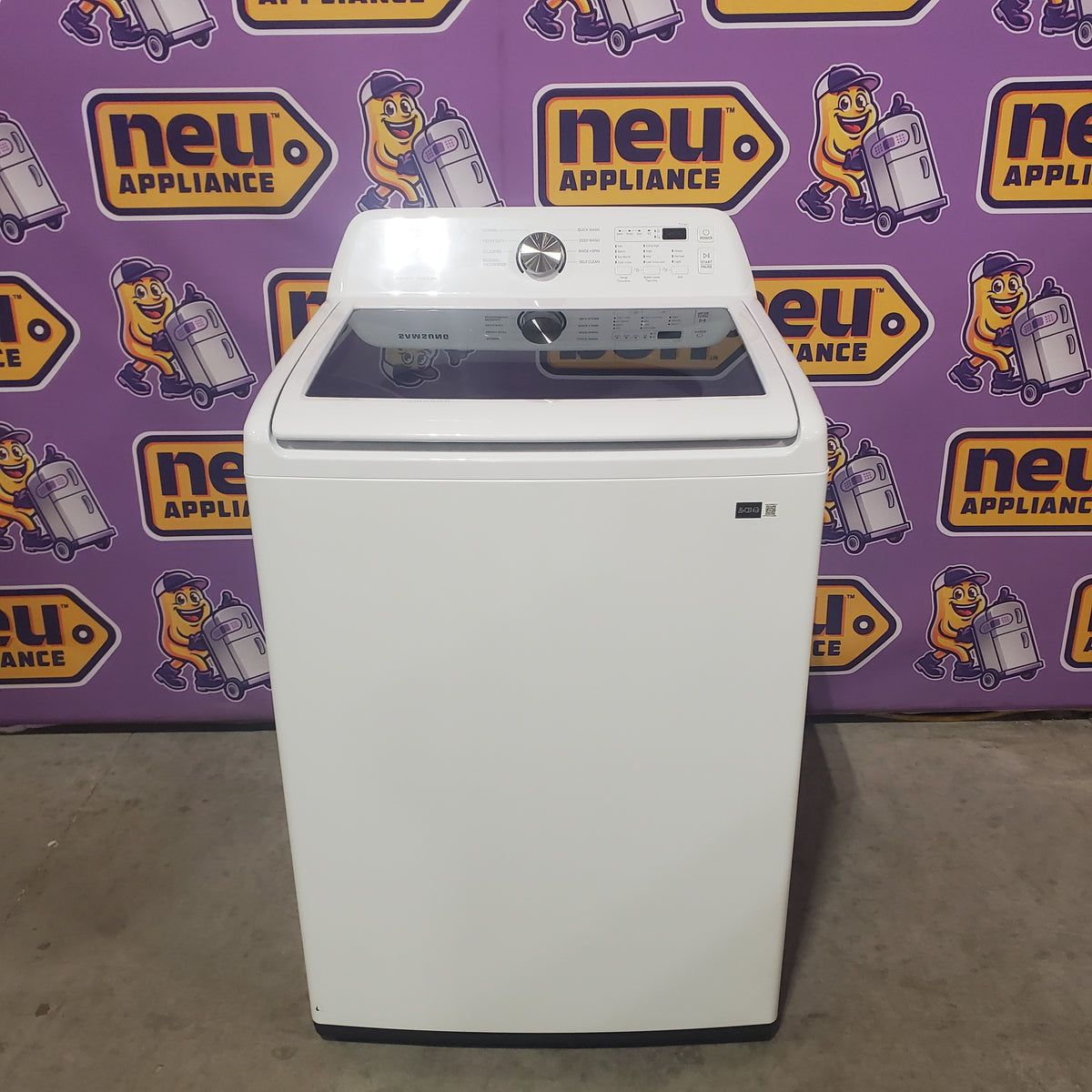 Samsung 4.5 cu. ft. Top Load Washer with Vibration Reduction Technology+ in White WA45T3200AW - Scratch & Dent (Minor)