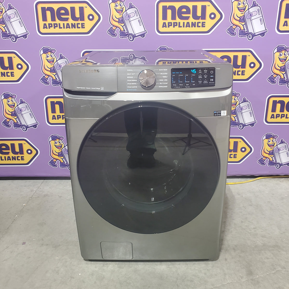 Samsung 4.5 cu. ft. Large Capacity Smart Front Load Washer with Super Speed Wash in Platinum 22442613 - WF45B6300AP - Scratch & Dent (Minor)