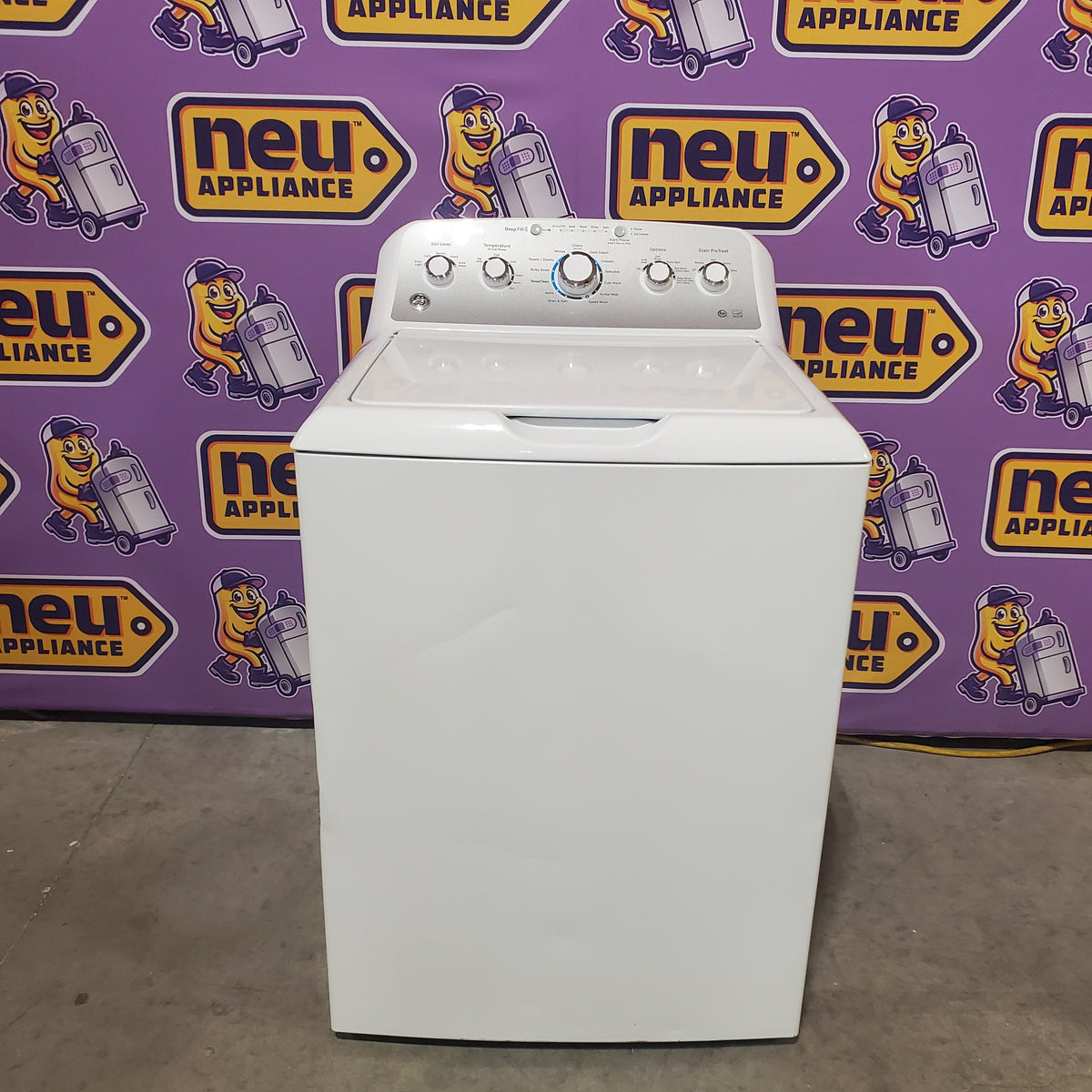 GE 4.6 cu. ft. High-Efficiency White Top Load Washer with Infusor, ENERGY STAR GTW500ASNWS - Certified Refurbished