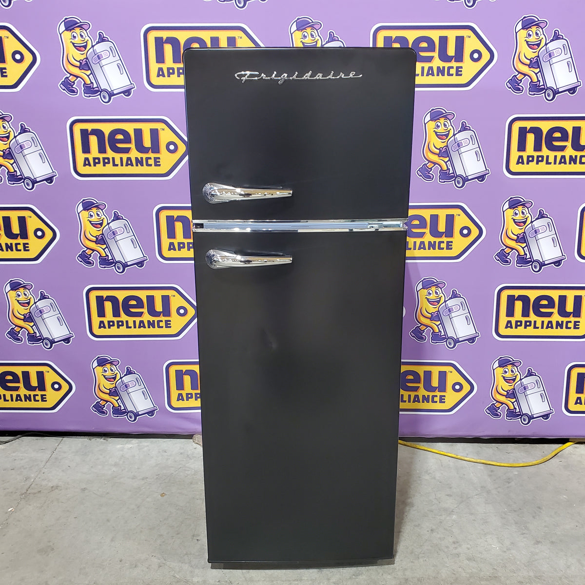 Frigidaire 7.2-cu ft Counter-Depth 21.3-in Wide Top-Freezer Refrigerator in Black EFR789-BLACK - Open Box