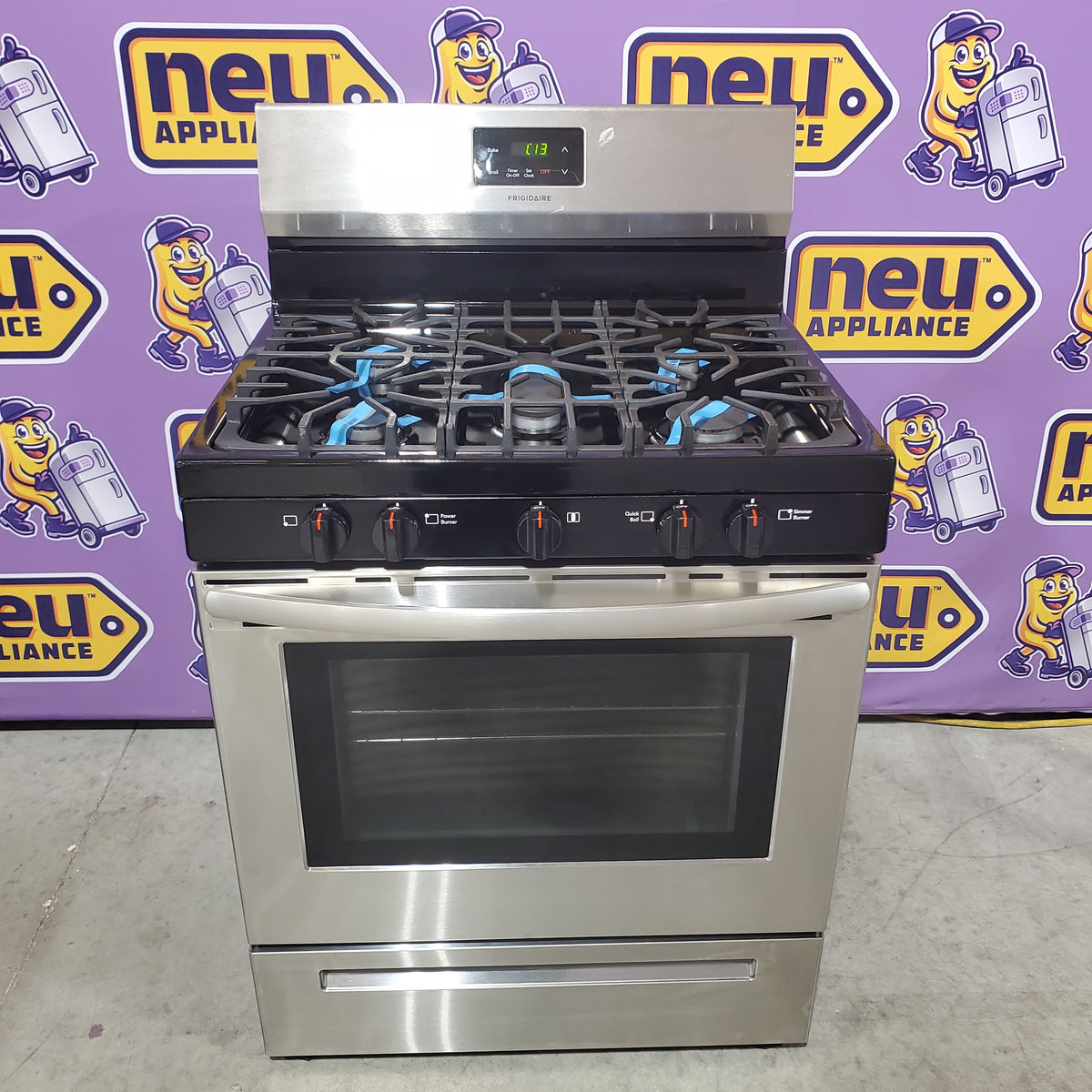 Frigidaire 30 in. 5 Burner Freestanding Gas Range in Stainless Steel FCRG3052AS - Certified Refurbished