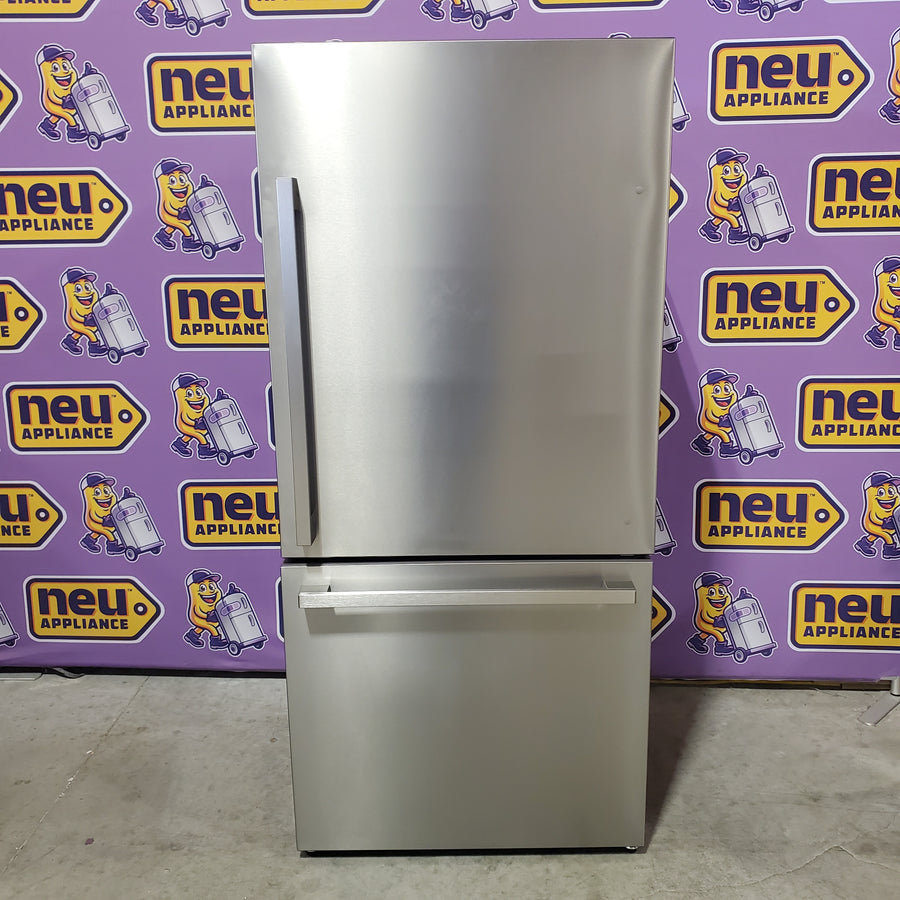 Hisense Counter Depth Bottom Freezer 17.2 Cu. Ft. Refrigerator with LED Lighting and Super Cool and Super Freeze in Fingerprint Stainless Steel HRB171N6ASE - Scratch and Dent (Major)