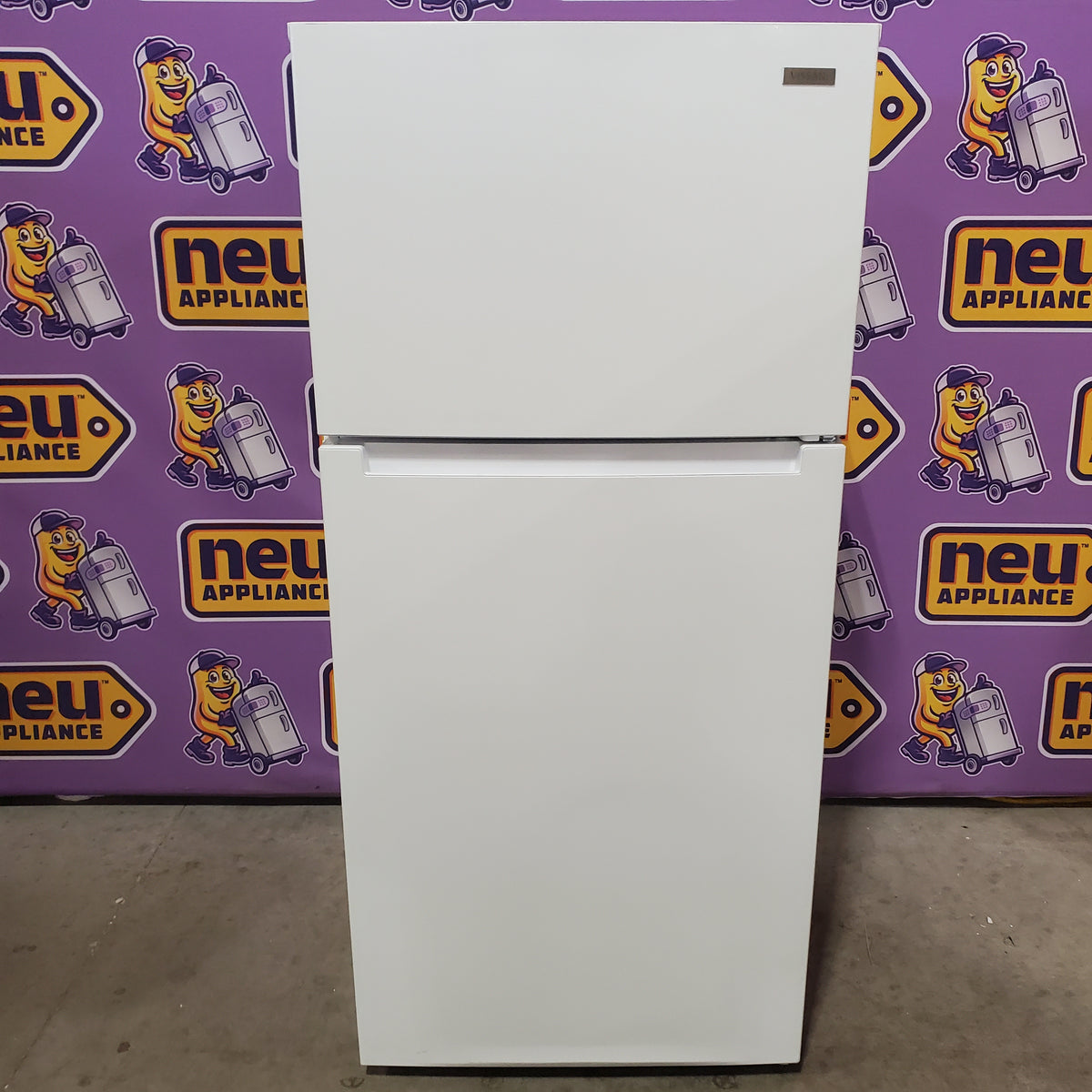 Vissani 14.2 cu. ft. Top Freezer Refrigerator in White, Garage Ready MDTF14WH5 - Scratch & Dent (Minor)