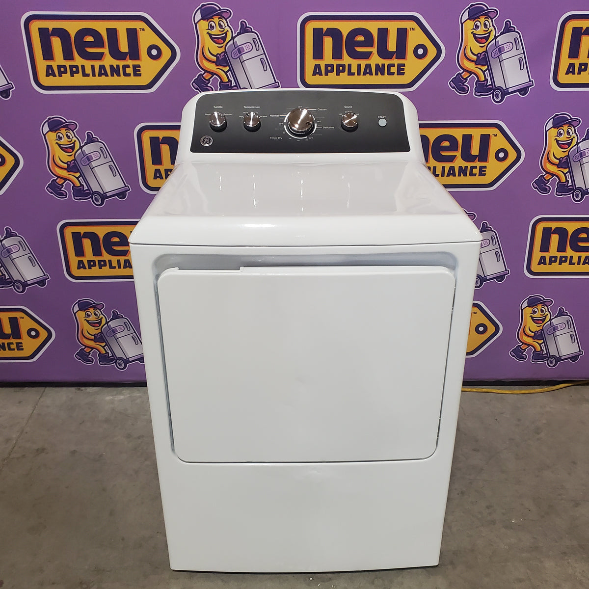 GE 7.2 cu. ft. Capacity Electric Dryer with Up To 120 ft. Venting and Extended Tumble GTD48EASWWB - Certified Refurbished