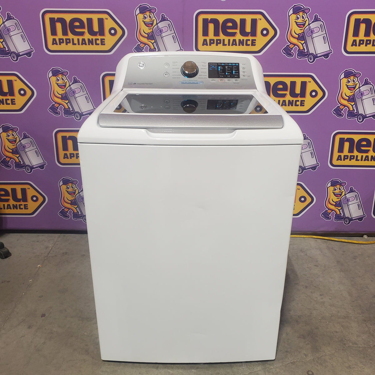 GE® ENERGY STAR® 4.8 cu. ft. Capacity Washer with Sanitize w/Oxi and FlexDispense® in White GTW720BSNWS - Certified Refurbished