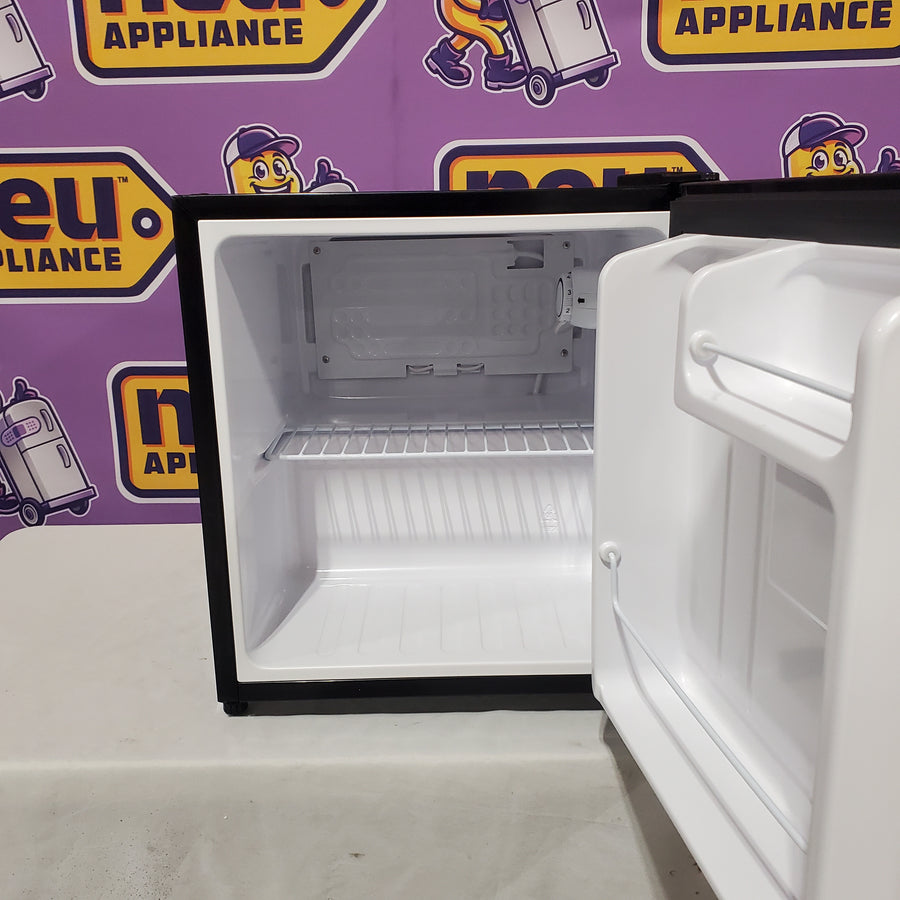Magic Chef 1.7 cu. ft. Mini Fridge in Stainless Steel Freezerless MCAR170STE - Scratch & Dent (Minor)