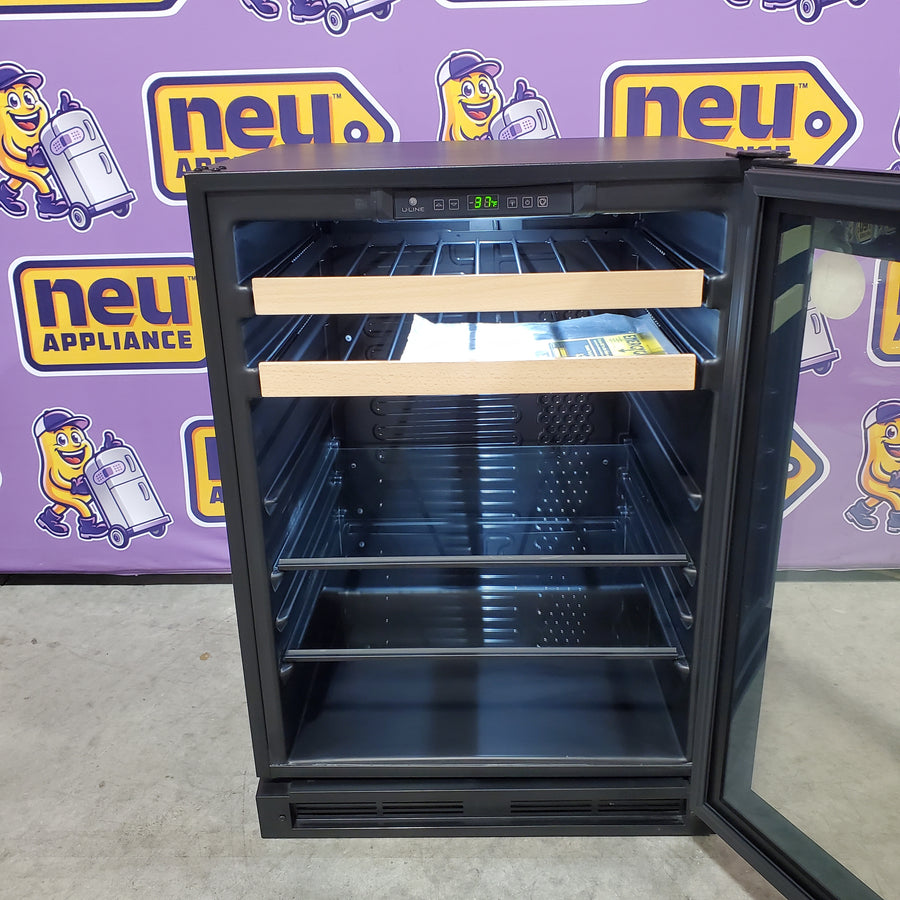 U-Line 24 Inch Built-in Beverage Center with 5.4 cu. ft. Capacity, 85 12-oz. Bottle Capacity, 105 12-oz. Can Capacity, and 16 Wine Bottle Capacity U-1224BEVINT-00B - Scratch & Dent (Minor)