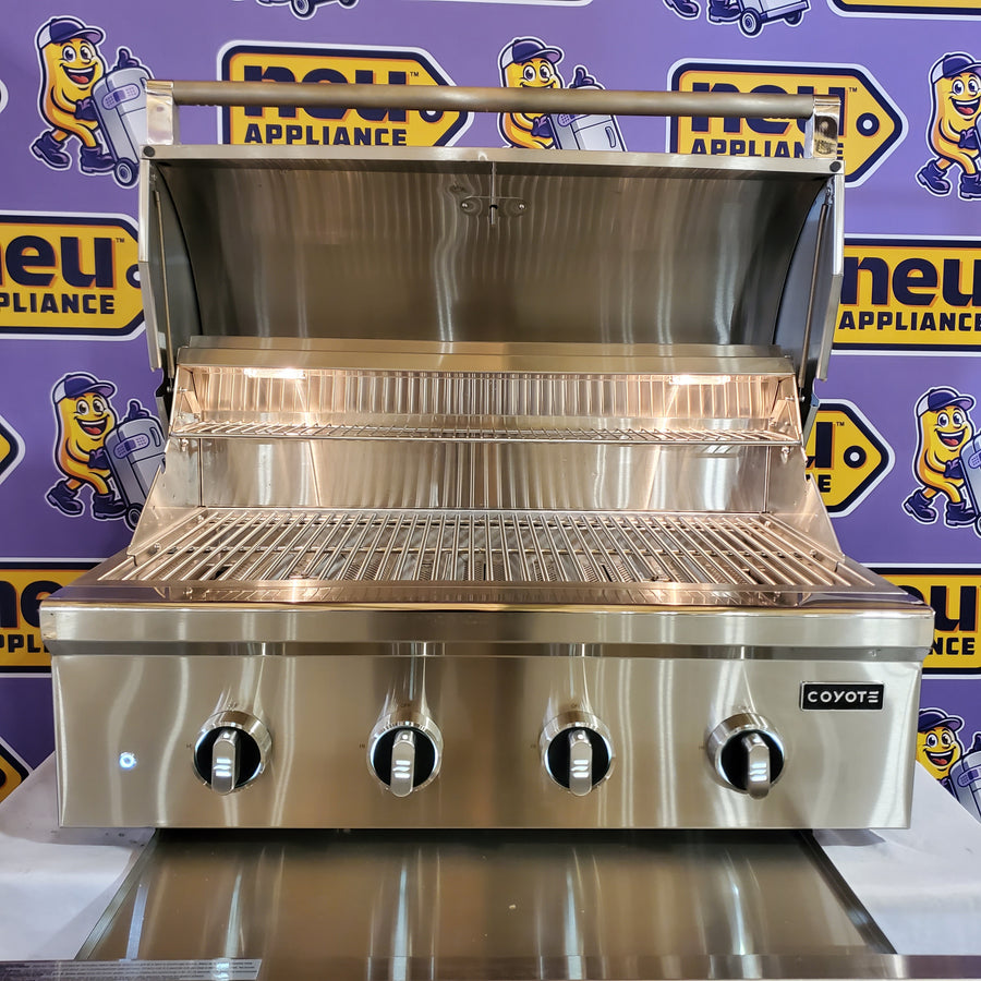 Coyote CL-Series 36-in 4-Burner Built-In Natural Gas Grill w/ Lift-Assist Hood & Safety Valve C3CL36NG - Scratch & Dent (Minor)