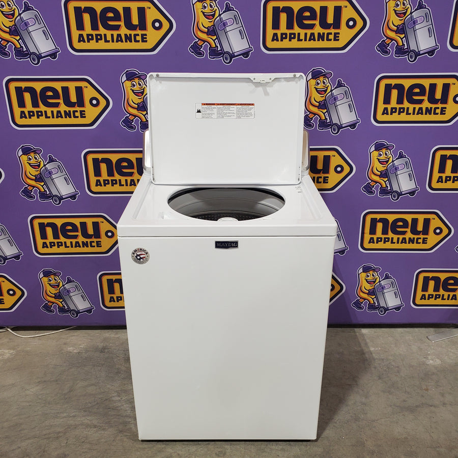 Maytag 4.2-cu ft High Efficiency Agitator Medium Top-Load Washer in White MVWC565FW - Scratch & Dent (Moderate)