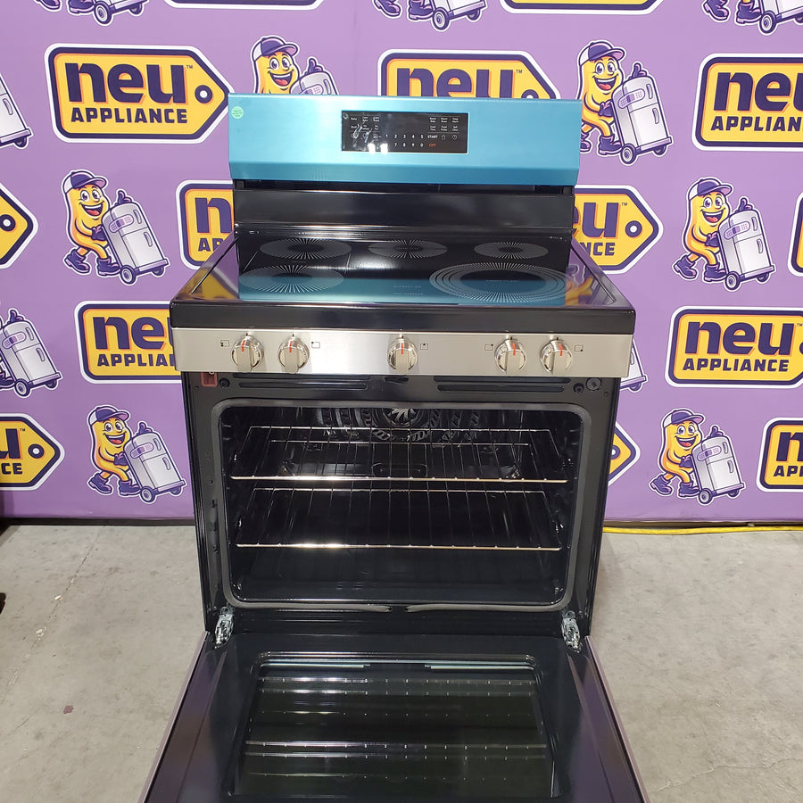 Frigidaire Stainless Steel Gallery 30" Electric Glass top Range with No Preheat + Air Fry GCRE3060BF - Open Box