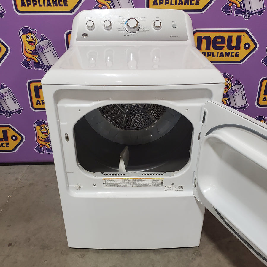 GE White Top Load 4.4 Cu. Ft. Washer with Stainless Steel Basket GTW490ACJWS - Certified Refurbished and GE White Electric 7.2 Cu. Ft. Dryer with Aluminized Alloy Drum GTD45EASJWS - Certified Refurbished