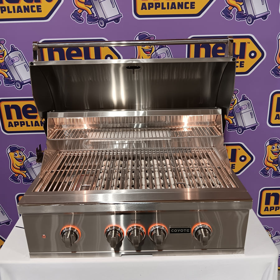 Coyote 36 Inch Built-In Grill with 3 Infinity Burners™, RapidSear™ Infrared Burner, 875 sq. in. Cooking Surface, Interior Grill Lighting, LED Illuminated Knobs, and Integrated Wind Guard C2SL36NG - Scratch & Dent (Moderate)