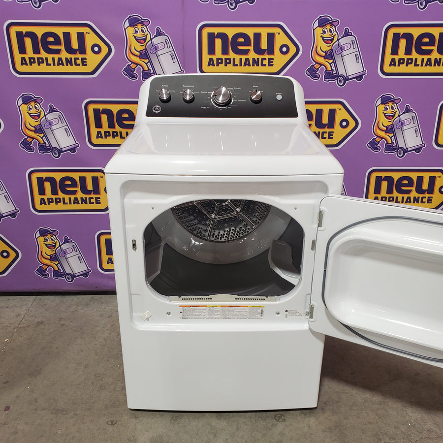 GE 7.2 cu. ft. Capacity Electric Dryer with Up To 120 ft. Venting and Extended Tumble GTD48EASWWB - Scratch & Dent (Minor)