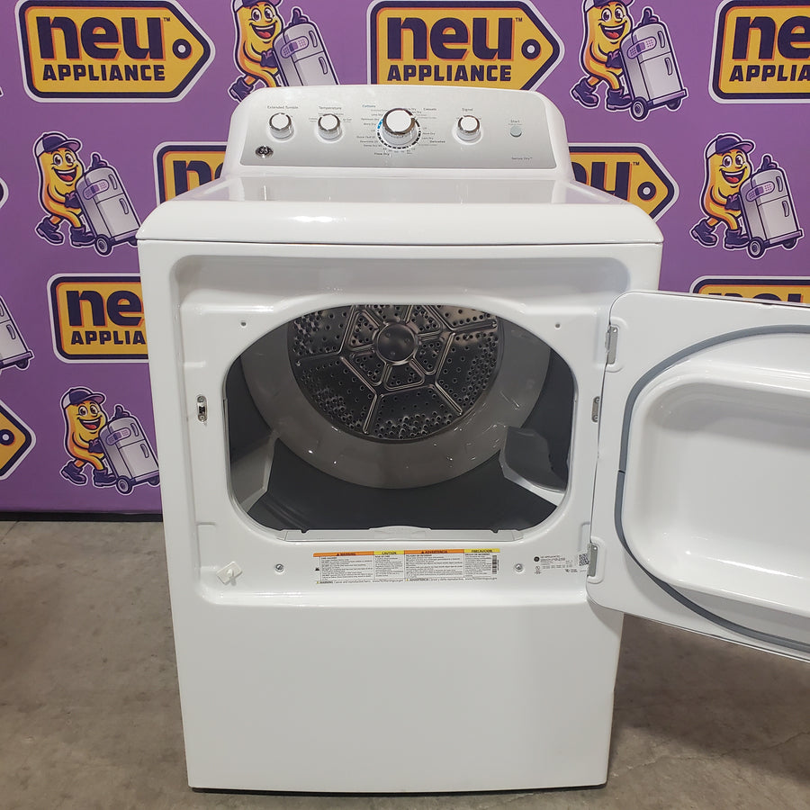 GE® ENERGY STAR® 4.8 cu. ft. Capacity Washer with Sanitize w/Oxi in White GTW720BSNWS - Certified Refurbished and GE White Electric Aluminized Alloy Drum 7.2 Cu. Ft. Dryer with Sensor Dry and Extended Tumble GTD45EASJWS - Certified Refurbished