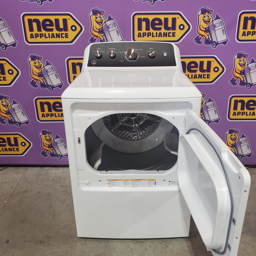 GE 7.2 cu. ft. Capacity Electric Dryer with Up To 120 ft. Venting and Extended Tumble GTD48EASWWB - Certified Refurbished