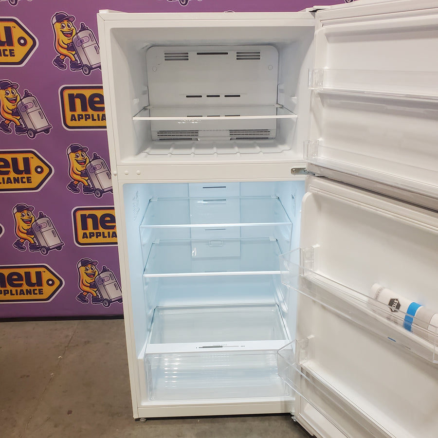 Vissani 14.2 cu. ft. Top Freezer Refrigerator in White, Garage Ready MDTF14WH5 - Scratch & Dent (Minor)