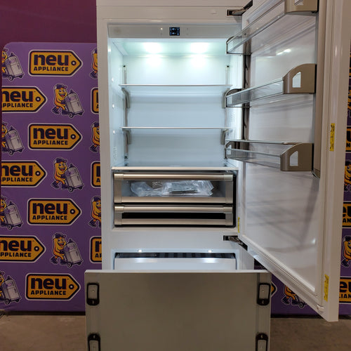 Pictures of Bertazzoni Built-in Bottom Mount Refrigerator with Ice Maker 11113135 - REF36BMBIPRT - Scratch & Dent (Minor) - Neu Appliance Outlet - Discount Appliance Outlet in Austin, Tx