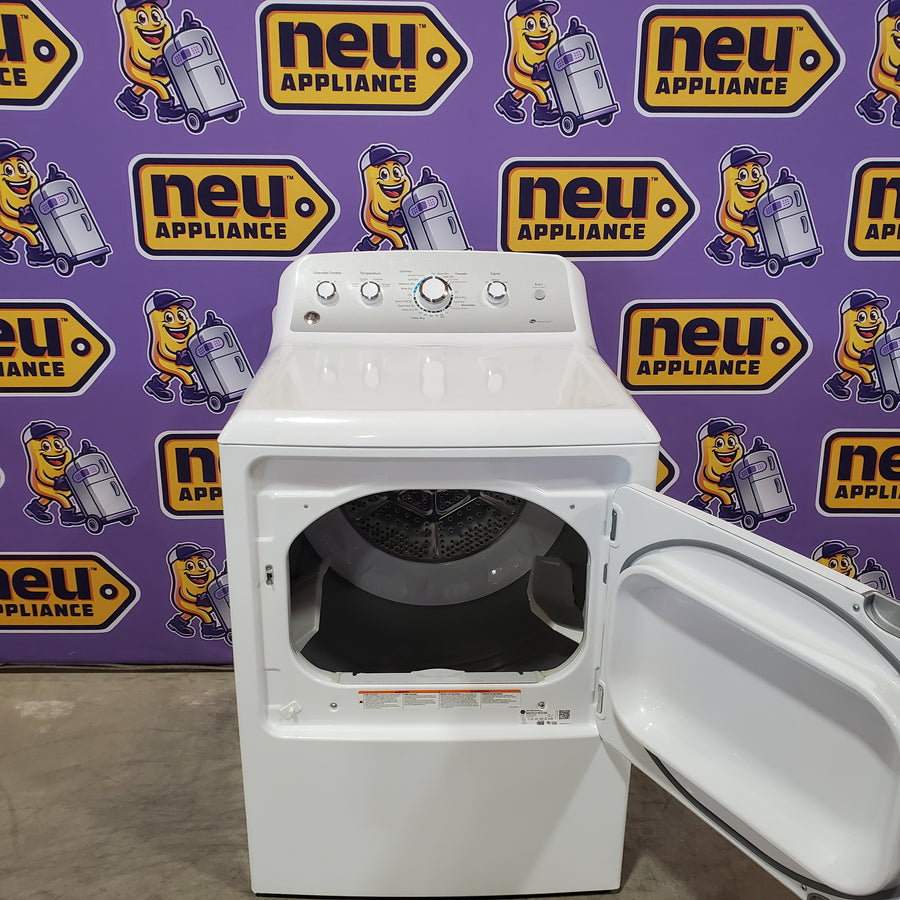 GE White Electric Aluminized Alloy Drum 7.2 Cu. Ft. Dryer with Sensor Dry and Extended Tumble GTD45EASJWS - Scratch & Dent (Moderate)