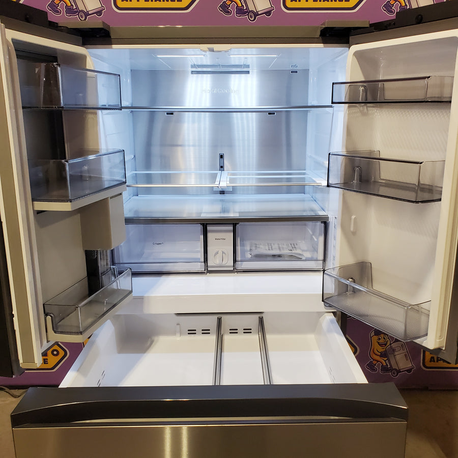 Samsung Bespoke 29 cu ft. 4-Door Standard Depth French Door Smart Refrigerator with Beverage Center Auto Fill Pitcher and Dual Ice Maker with Ice Bites™ in White Glass RF29BB86004M - Scratch & Dent (Major)