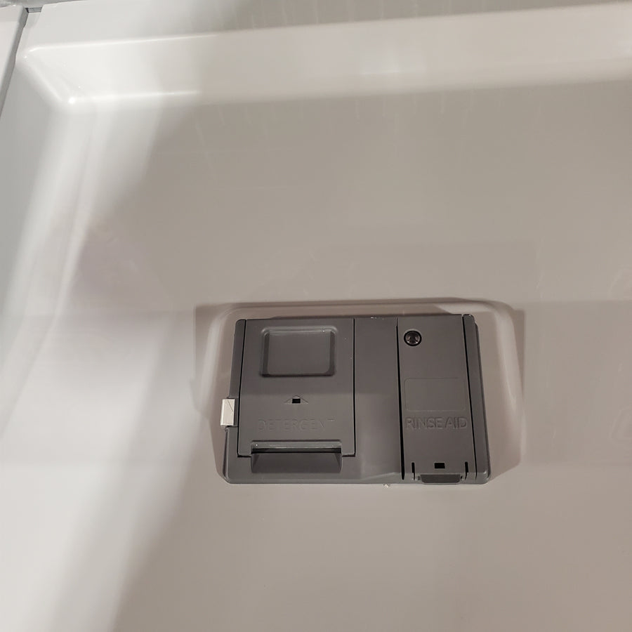GE 24 in. Built-In Tall Tub ENERGY STAR Front Control Stainless Steel Dishwasher with 60 dBA GDF460PSTSS - Scratch & Dent (Minor)