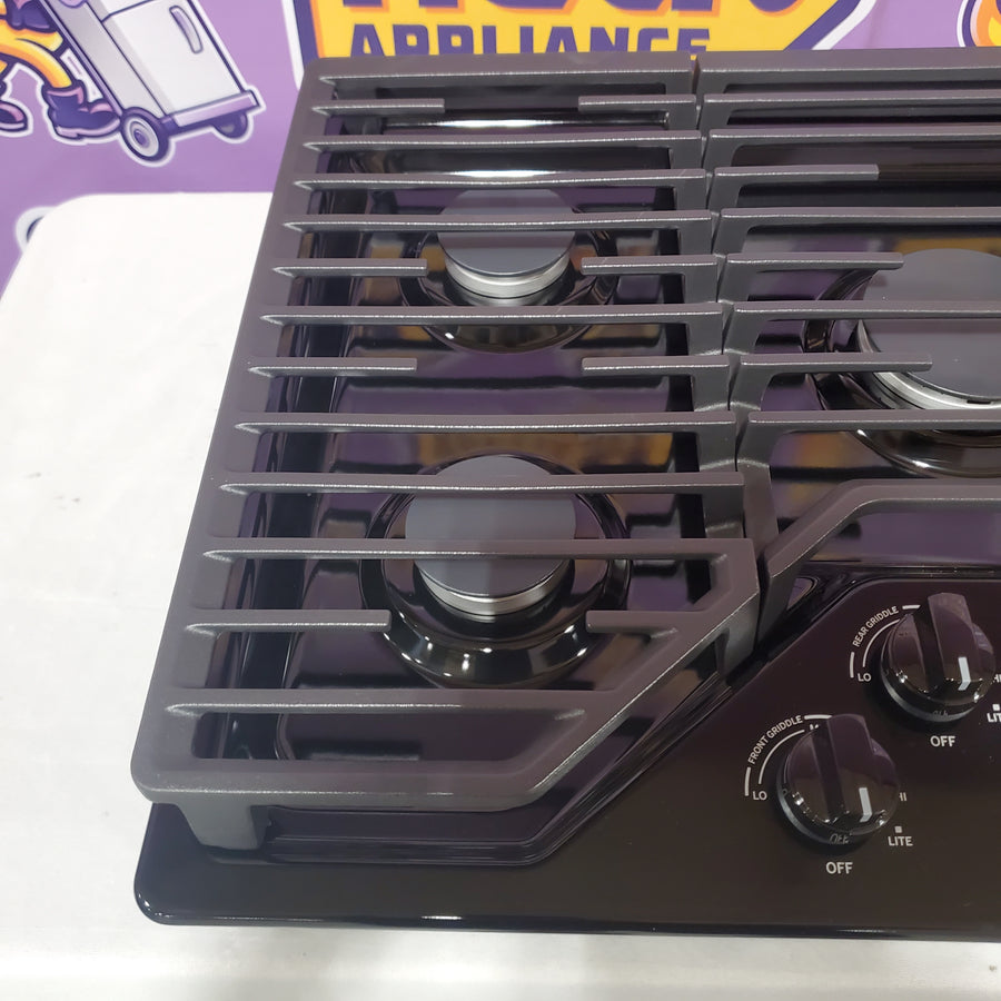 GE 30 in. Gas Cooktop in Black with 5-Burners including Power Burners JGP5030DLBB - Open Box