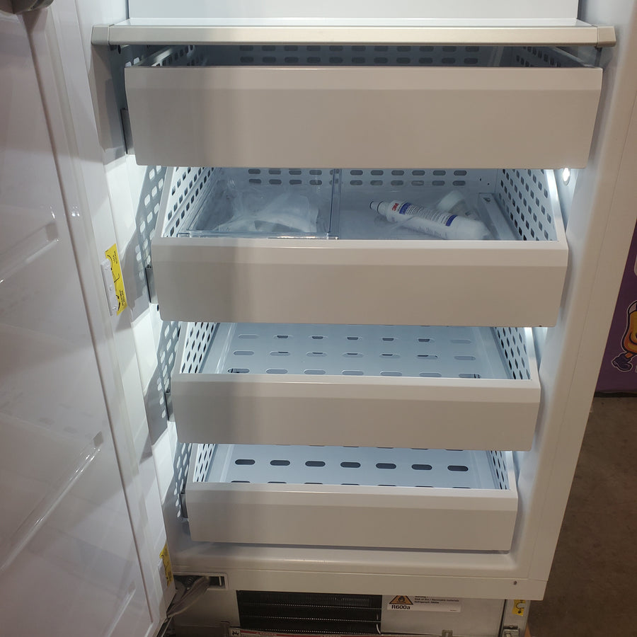 Bertazzoni 16.8 cu ft Built-in Freezer Column with Interior TFT touch & Scroll Interface REF30FCIPRL - Scratch & Dent (Moderate)