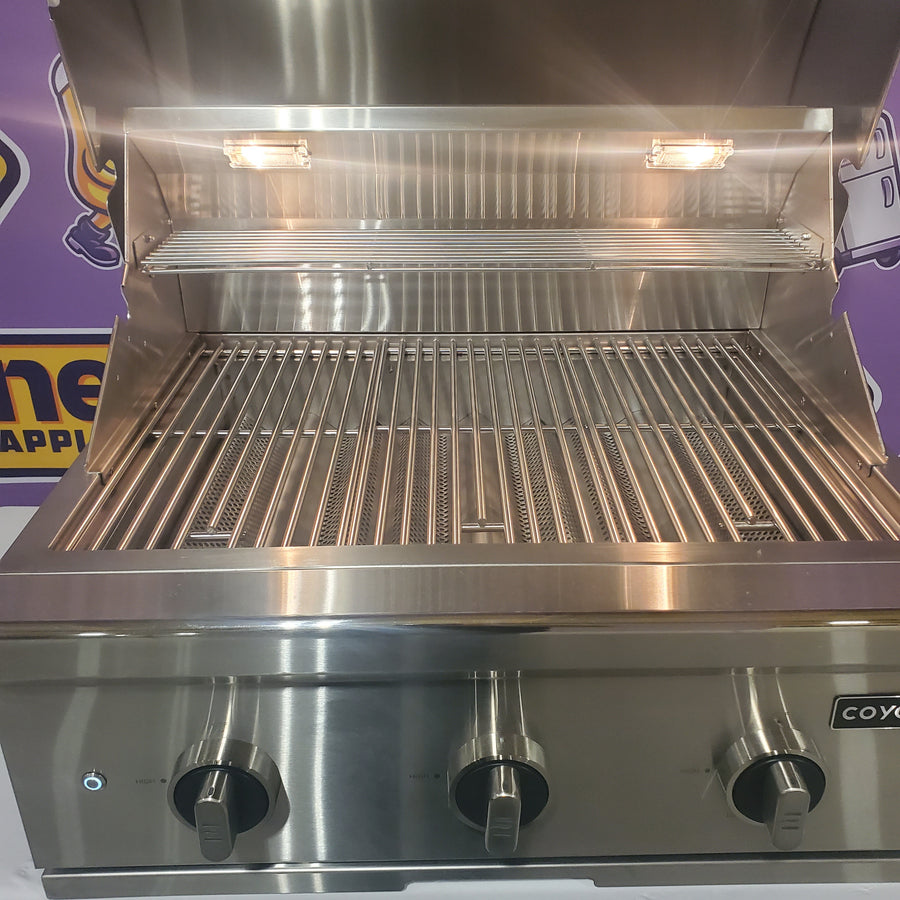Coyote C-Series 30" Built-In Grill in Stainless Steel C3C30LP - Open Box