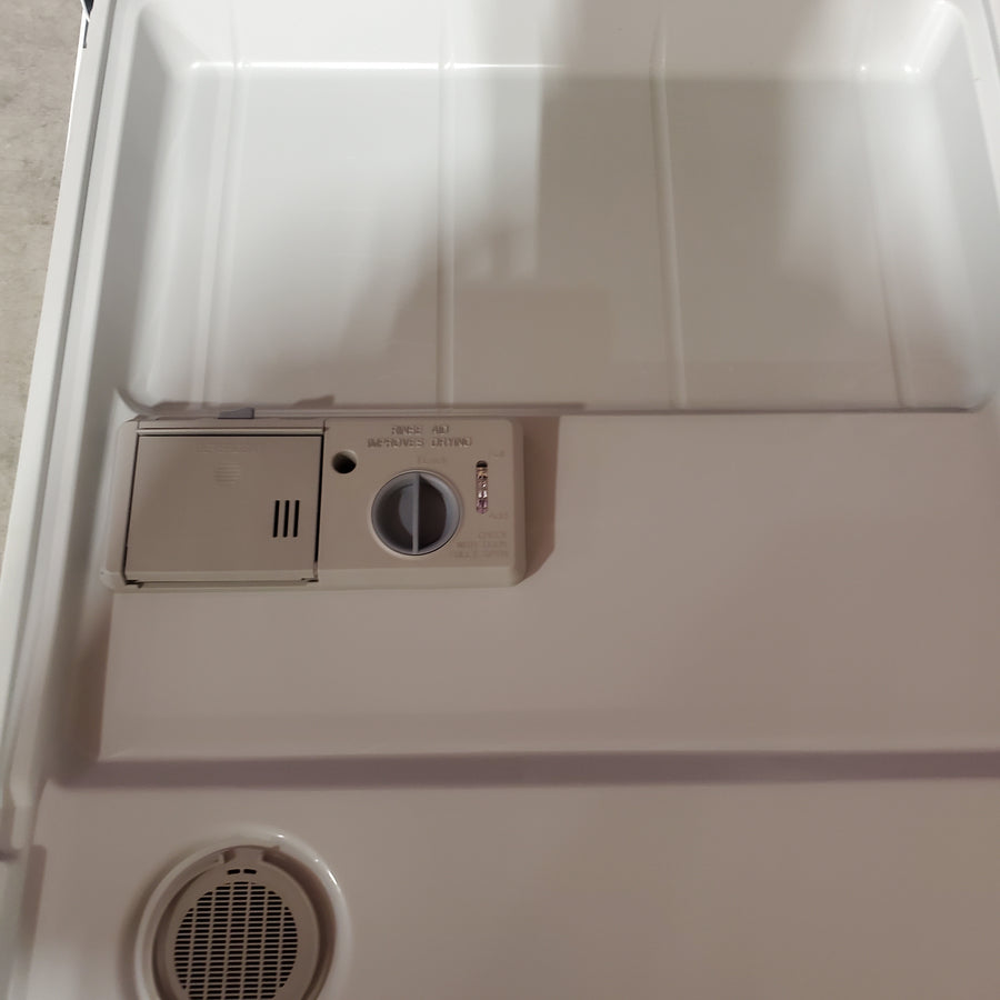 Whirlpool 24-in Front Control Built-in Dishwasher with Boost Cycle, Sani Rinse, and 57-Decibel in White 22321460 - WDF341PAPW - Scratch & Dent (Minor)