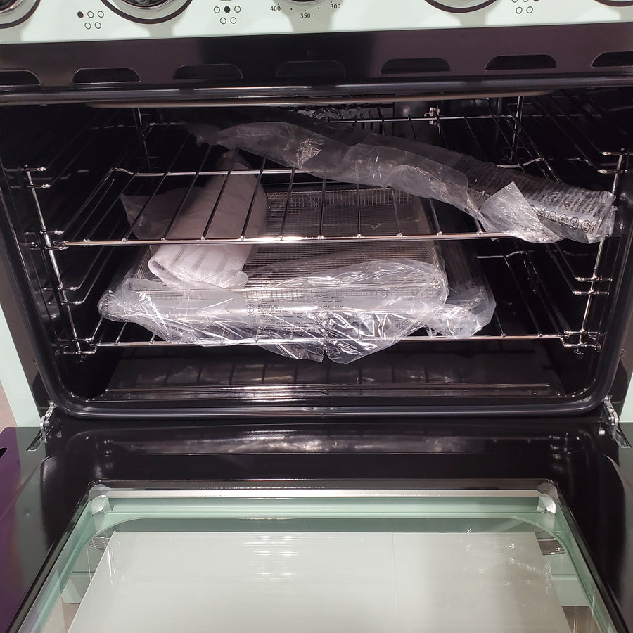 Unique 30' Classic Retro Induction Range Summer Mint Green UNQ30CRICLG - Open Box