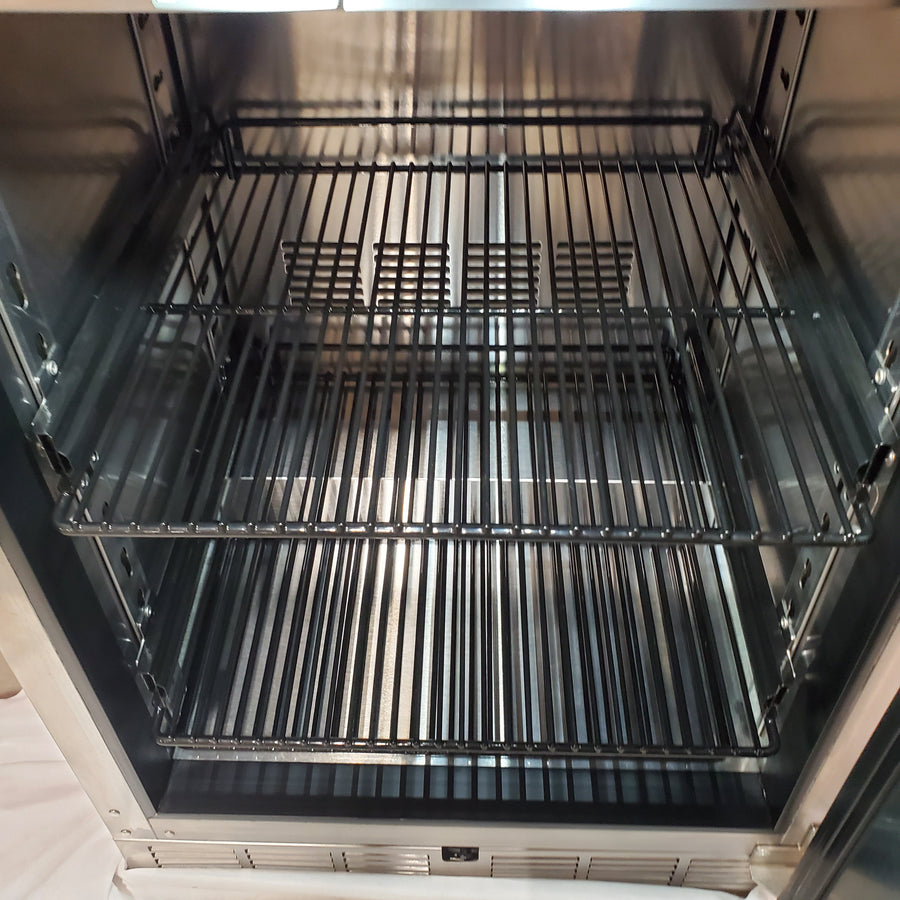 24″ Hestan Outdoor Undercounter Refrigerator with Solid Door GRSR24 - Scratch & Dent (Minor)
