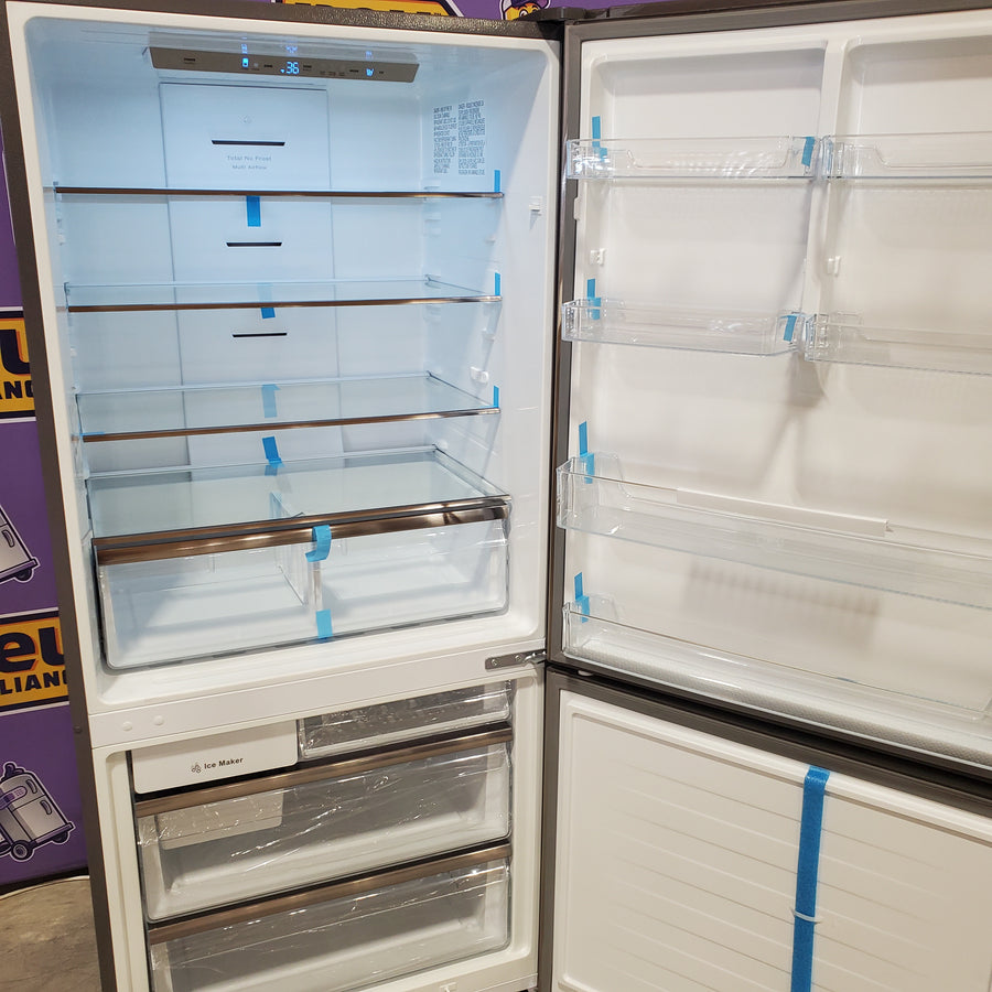 Bertazzoni 31" Bottom Mount Free Standing Refrigerator in Stainless Steel REF31BMFIX - Scratch &Dent (Moderate)