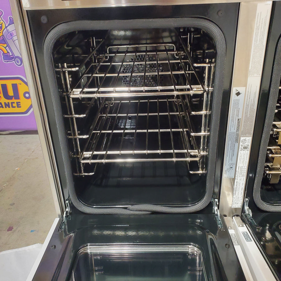 Hestan 48 Inch Freestanding Dual Fuel Range with 5 Burners, 12 Inch Griddle, Heavy-Duty Cast Iron Grates, CircuFlame™, Dual-Flow Burner, Electronic Ignition/Reignition, and PureVection™ KRD485GD-NG-WH - Open Box