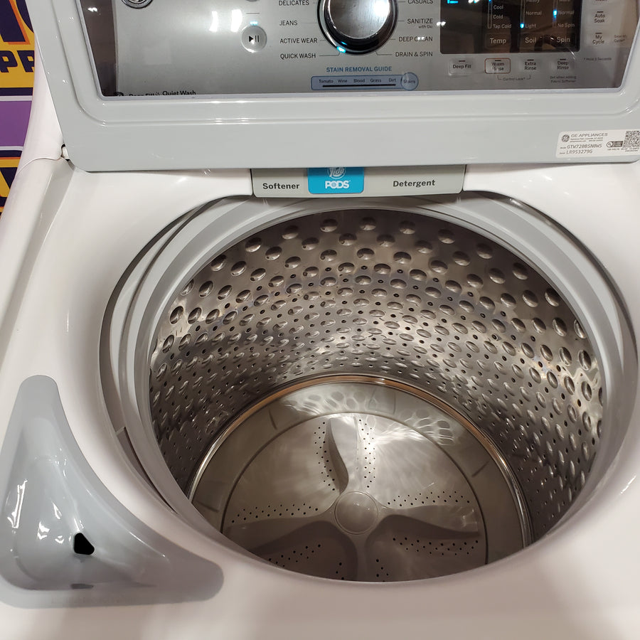 GE® ENERGY STAR® 4.8 cu. ft. Capacity Washer with Sanitize w/Oxi and FlexDispense® in White GTW720BSNWS - Certified Refurbished