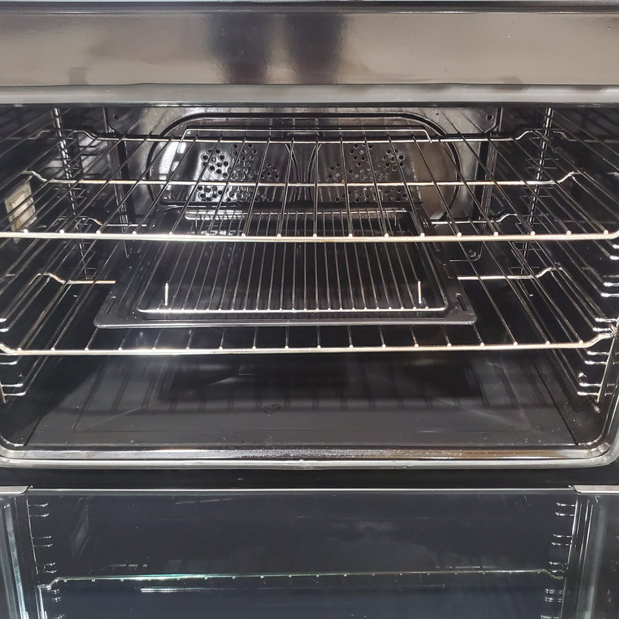 Bertazzoni 36 Inch Induction Master Series Range with 5 Induction Zones Manual, 5.9 cu. ft. Capacity, and Viewing Window MAST365INMXE - Scratch & Dent (Minor)