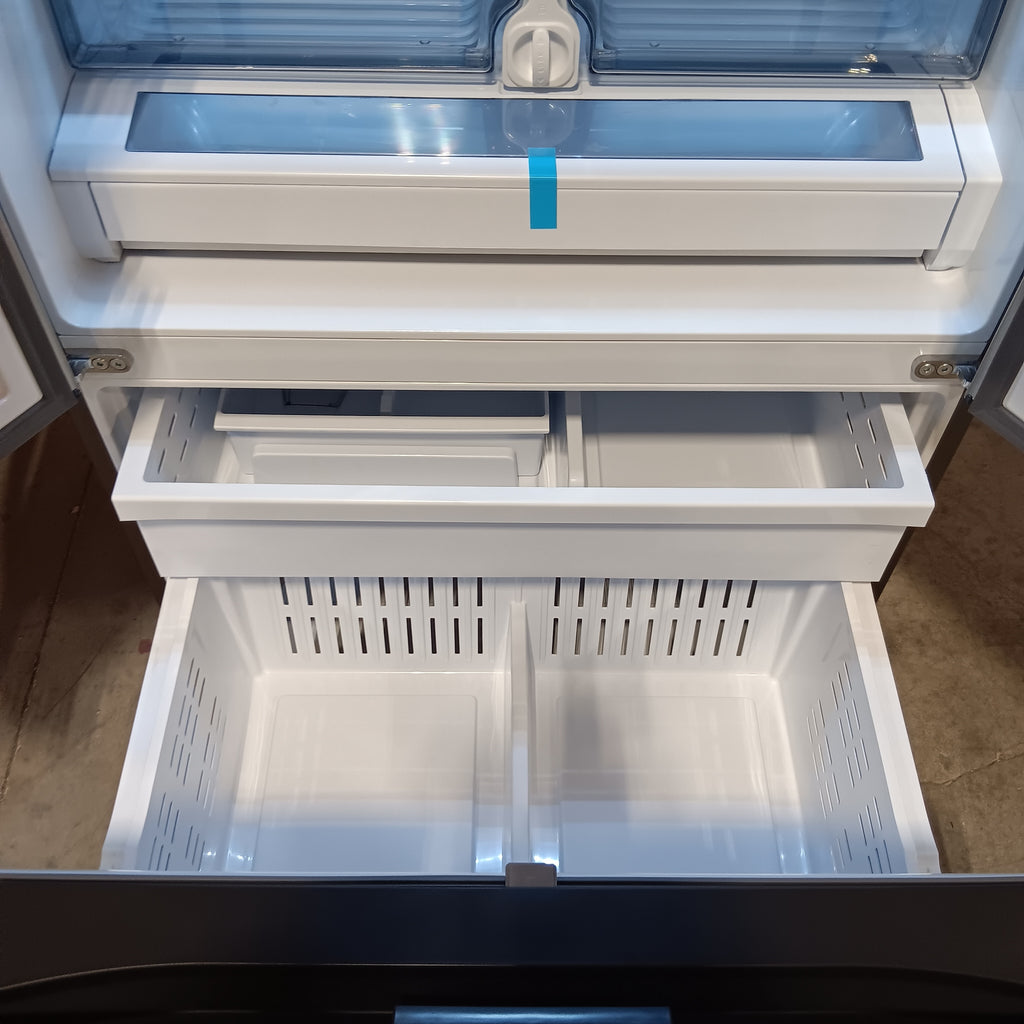 Samsung 31.5-cu ft 3-Door ENERGY STAR Smart French Door Refrigerator with Dual Ice Maker in Stainless Steel 22442656 - RF32CG5300SR - Scratch & Dent (Minor)